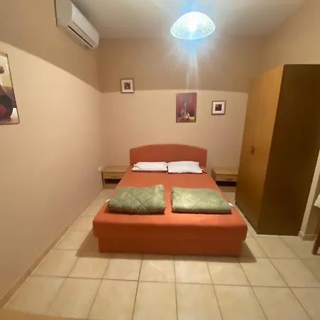 דירה Adria With Swimming Pool