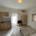 Adria With Swimming Pool Apartament *