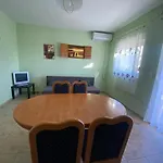 Adria With Swimming Pool Apartament