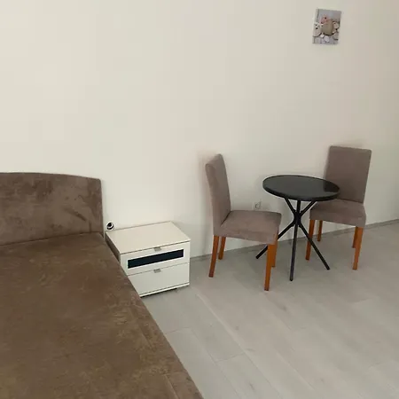 Apartmán Adria With Swimming Pool